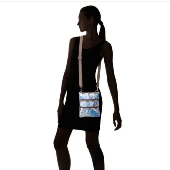 LeSportsac Kasey Crossbody Purse Bag - Picture 3 of 15